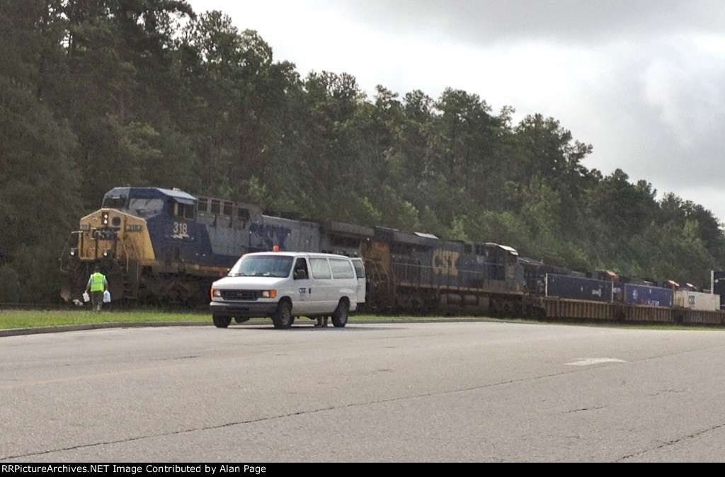 CSX 318 getting ready